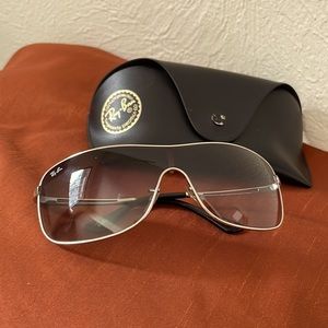 RayBan Sunglasses with Case - Great Condition!